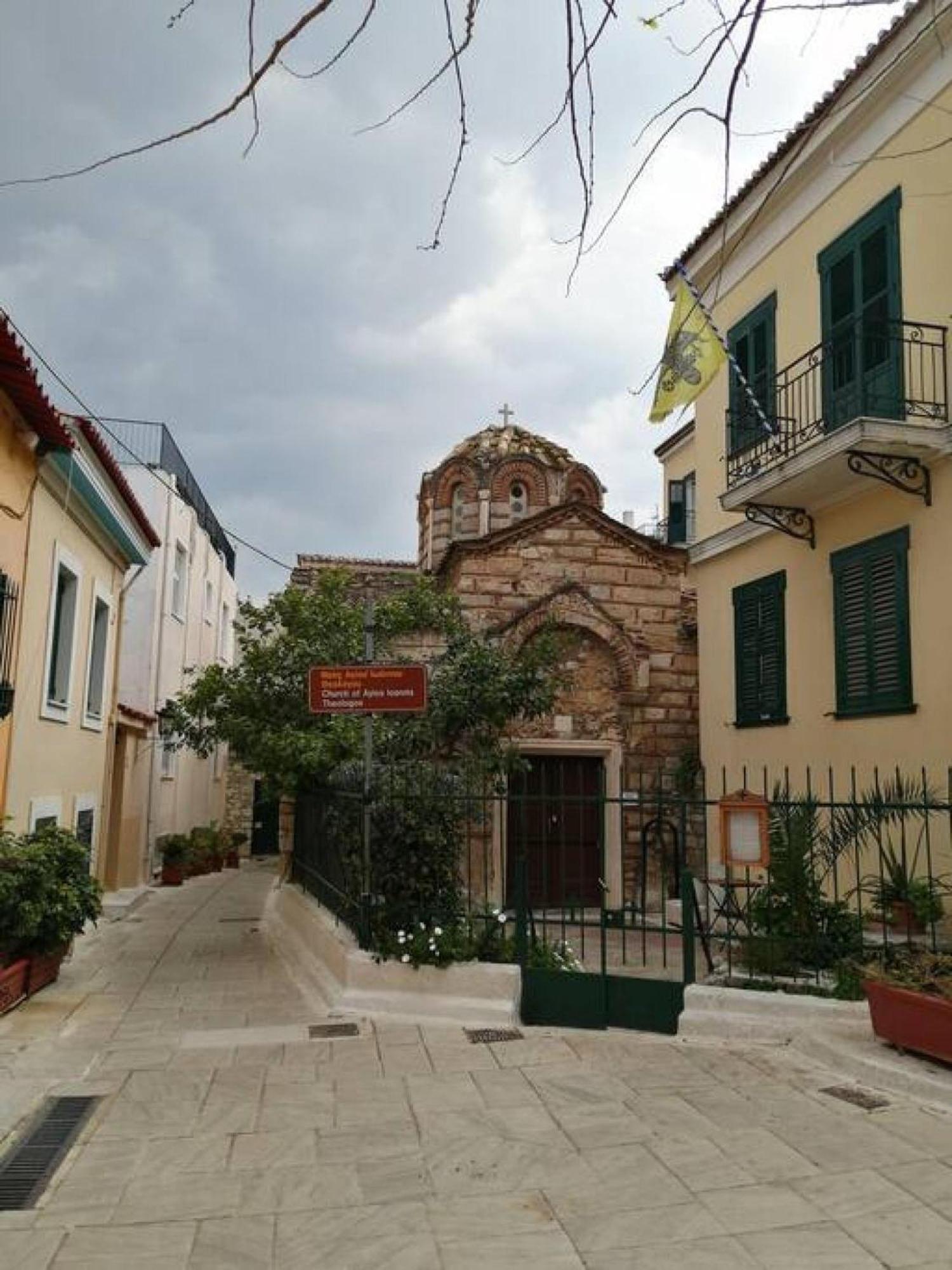 Magnificent Apartment In Plaka Atenas Exterior foto