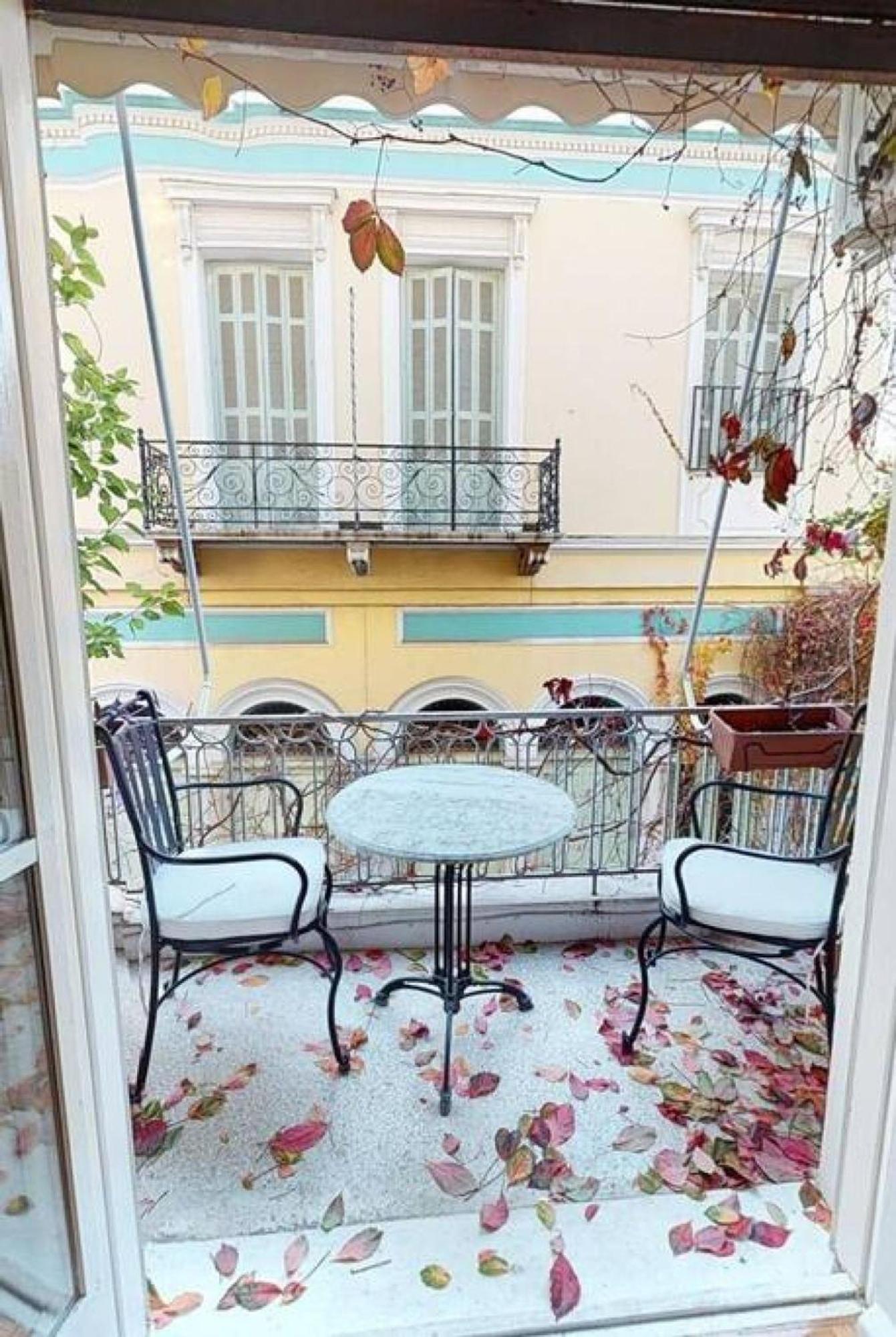 Magnificent Apartment In Plaka Atenas Exterior foto
